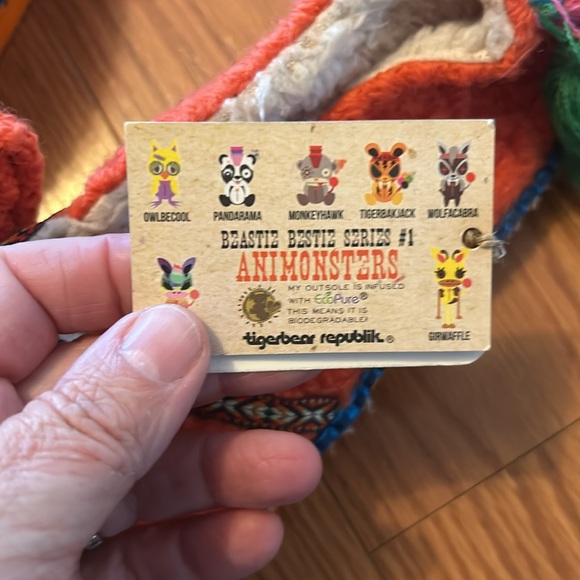 Shoes - Picture 2 of 5